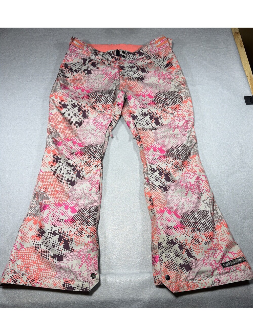 RIDE Snowboards Women’s Medium Insulated Snow Pants Pink Coral Abstract 0119